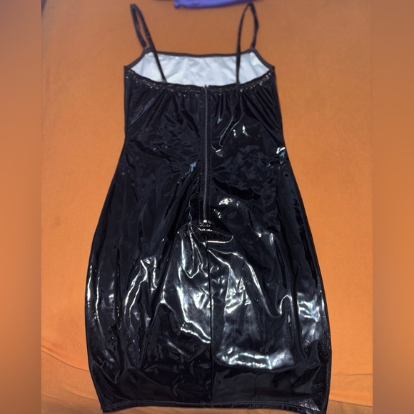 Black latex dress - Picture 4 of 4
